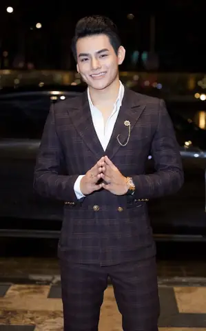 Tino Là Ai? Tiểu Sử, Sự Nghiệp Âm Nhạc Và Dấu Ấn Của Nam Ca Sĩ