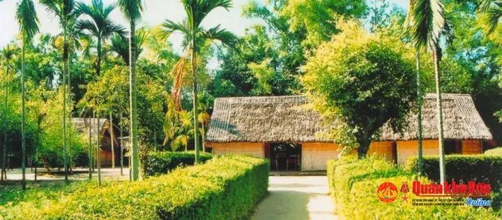 Cha Của Bác Hồ Là Ai