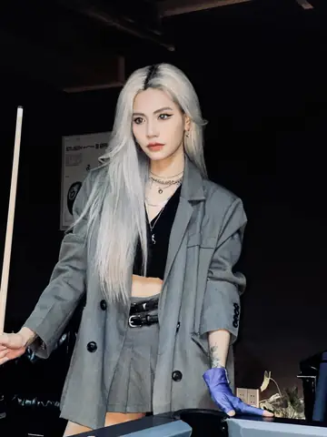 Tiktoker Châm Sứa Là Ai?