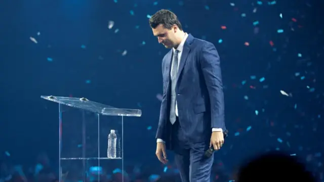 Charlie Munger Là Ai? Cuộc Đời Và Di Sản Của Huyền Thoại Đầu Tư