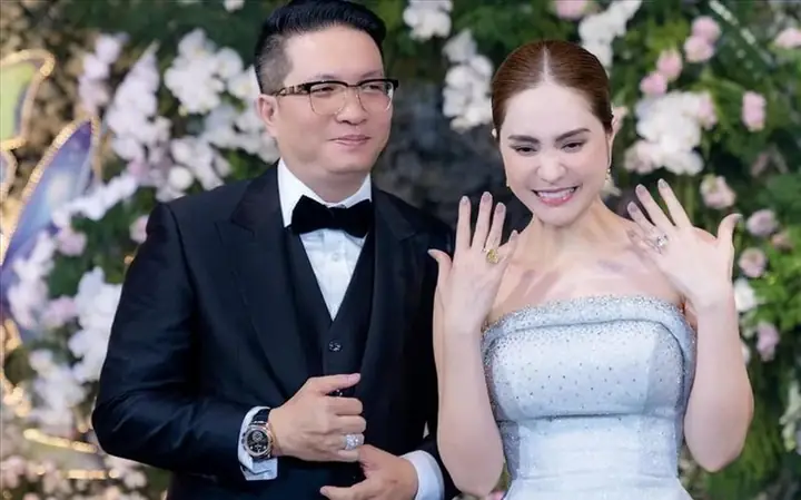 Vợ Chồng Đoàn Di Băng: Kiếm Bộn Tiền Từ Bán Sản Phẩm Ảnh Hưởng Trực Tiếp Sức Khỏe Và Sắc Đẹp Phụ Nữ - Ảnh 2.