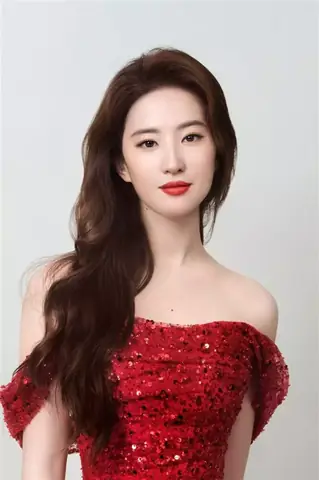 Rá» Tin Læ°u Diá»c Phi Bá» Máº¹ Giá»¥c Láº¥y Chá»ng, Sá»m Cã³ Con Á» Tuá»i U40-3