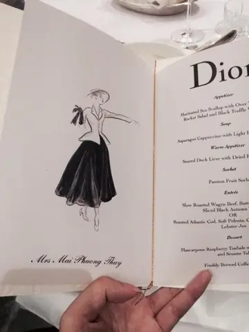 Mai Phuong Thuy, Hoa Hau Mai Phuong Thuy, Mai Phuong Thuy Da Ket Hon, Mai Phuong Thuy Bi Mat Lay Chong, Chong Cua Mai Phuong Thuy, Ban Trai Mai Phuong Thuy