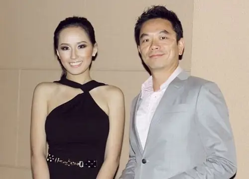 Mai Phuong Thuy, Hoa Hau Mai Phuong Thuy, Mai Phuong Thuy Da Ket Hon, Mai Phuong Thuy Bi Mat Lay Chong, Chong Cua Mai Phuong Thuy, Ban Trai Mai Phuong Thuy