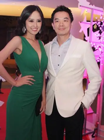 Mai Phuong Thuy, Hoa Hau Mai Phuong Thuy, Mai Phuong Thuy Da Ket Hon, Mai Phuong Thuy Bi Mat Lay Chong, Chong Cua Mai Phuong Thuy, Ban Trai Mai Phuong Thuy