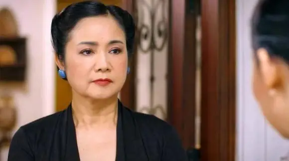 Sau Đổ Vỡ Hôn Nhân, Nsnd Thu Hà Tái Hôn Với Đại Gia Hơn 15 Tuổi Và Có Cuộc Sống Vô Cùng Kín Tiếng. Sau Đổ Vỡ Hôn Nhân, Nsnd Thu Hà Tái Hôn Với Đại Gia Hơn 15 Tuổi Và Có Cuộc Sống Vô Cùng Kín Tiếng.