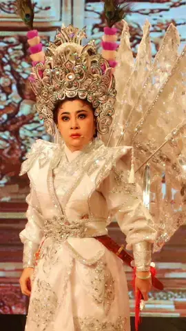 Tầm Ảnh Hưởng Của Thoại Mỹ Trong Làng Giải Trí