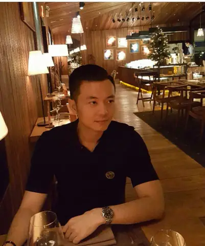 Chồng Thúy Vân Là Ai