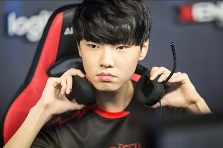 Từ Griffin Đến Những Thất Bại Đầu Đời (2018–2019)