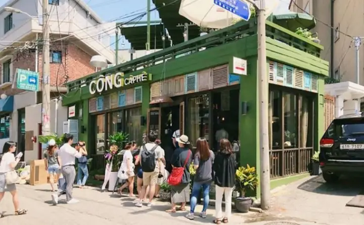 Hé Lộ Về Bà Chủ Đứng Sau Chuỗi Cộng Cà Phê