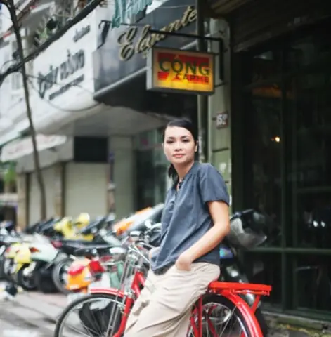 Hé Lộ Về Bà Chủ Đứng Sau Chuỗi Cộng Cà Phê