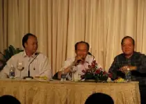 Chủ Tịch Him Lam Bớt Đánh Golf Để Trồng Cây Mắc Ca