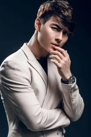 Chồng Sắp Cưới Chúng Huyền Thanh - Jay Quân Là Ai?