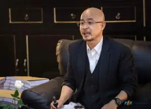 Thời Còn Trẻ Ông Từng Là Sinh Viên Y Khoa