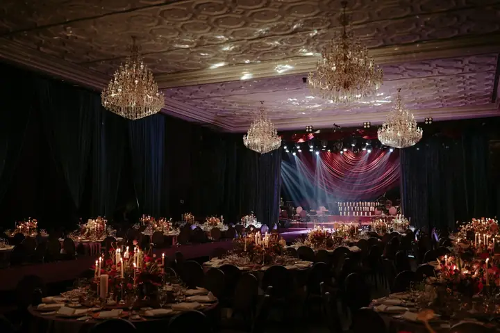 Xả Ảnh Nét Căng Trong Đám Cưới Xa Hoa Của "cơ Trưởng Đẹp Trai Nhất Việt Nam": Hé Lộ 1 Chi Tiết Có Tiền Cũng Không Mua Được!