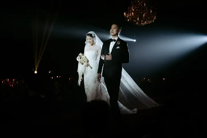 Xả Ảnh Nét Căng Trong Đám Cưới Xa Hoa Của "cơ Trưởng Đẹp Trai Nhất Việt Nam": Hé Lộ 1 Chi Tiết Có Tiền Cũng Không Mua Được!