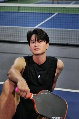 Tranh Cãi Ai Là Người Đẹp Trai Nhất Việt Nam