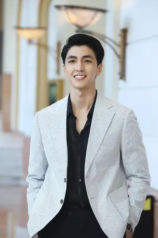 Tranh Cãi Ai Là Người Đẹp Trai Nhất Việt Nam