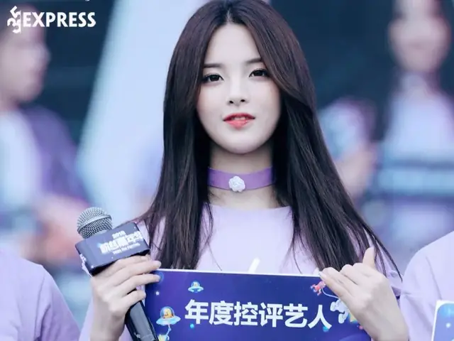 Những Năm Đầu Tiên Tiến Vào Showbiz