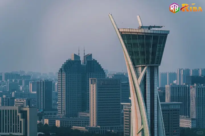 Duy Phường Là Ai? Toàn Cảnh Sự Nghiệp Và Đời Tư Của Nam Ca Sĩ