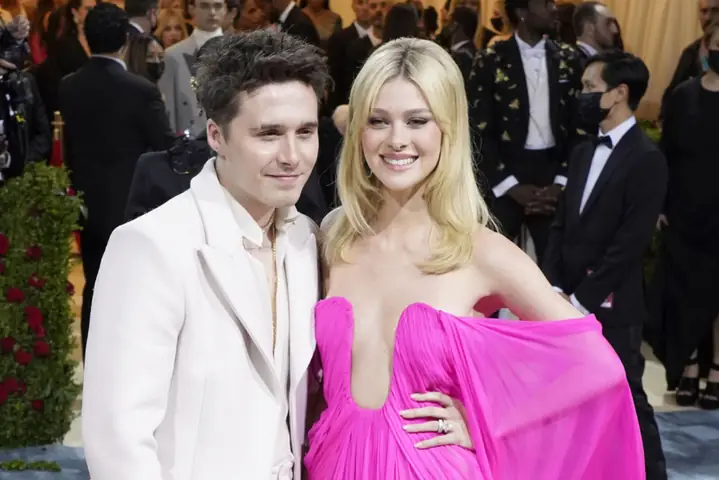 Emily Ratajkowski Là Ai