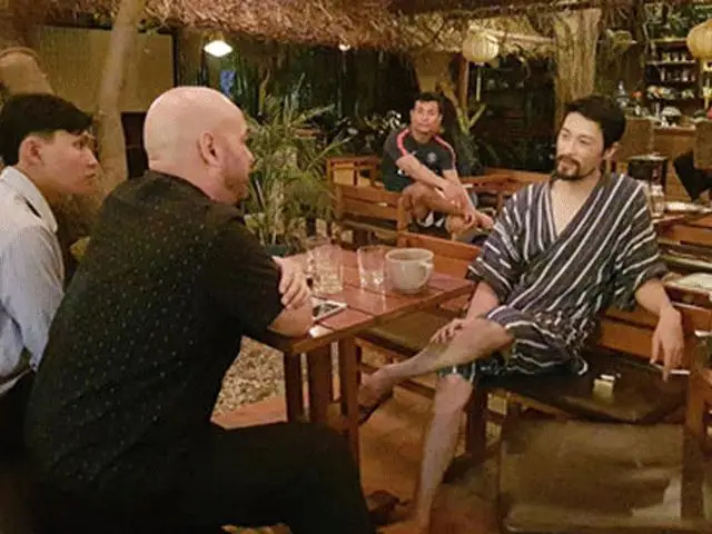 Trí Nguyễn Mặc Đồ Ngủ ”võ Mồm” Với Flores: Tuyệt Đỉnh Kung-fu Phiên Bản Lỗi