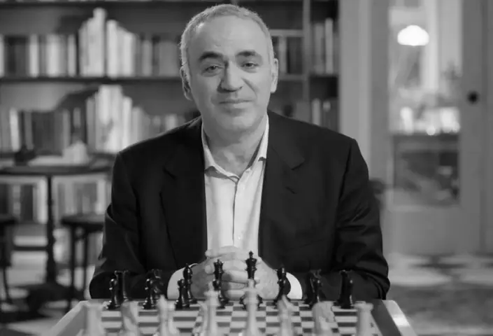 Giai Đoạn Thống Trị Kéo Dài Hai Thập Kỷ