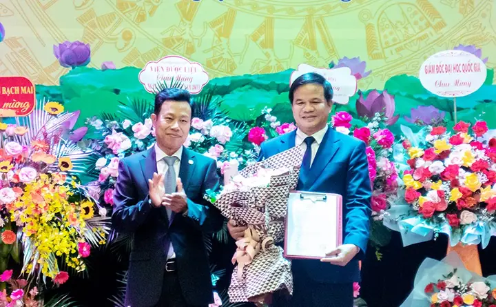 Bổ Nhiệm Giám Đốc Bệnh Viện Bạch Mai Kiêm Giữ Chức Vụ Phó Hiệu Trưởng Trường Đại Học Y Dược, Đhqghn- Ảnh 1.