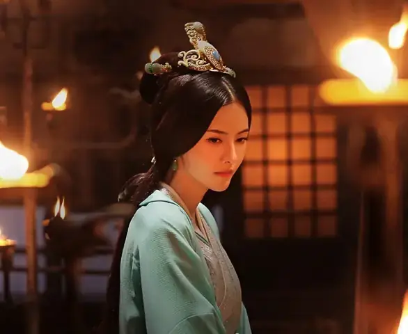 Hà Lạc Chi Thần Là Ai? Giải Mã Danh Tính Thực Sự