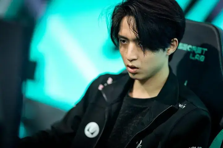 Han Sama Là Ai? Chân Dung Nữ Streamer Đa Tài