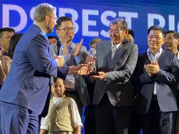 Hồ Quang Cua Là Ai