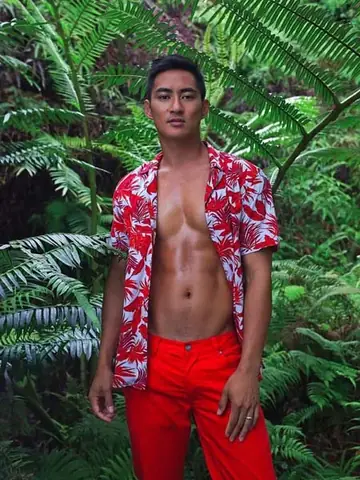 Bạn Đời Hot Boy Của Hồ Vĩnh Khoa Là Ai Và Giàu Như Thế Nào?