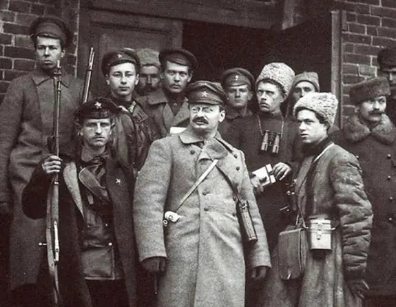 Hồng Quân Liên Xô Là Ai