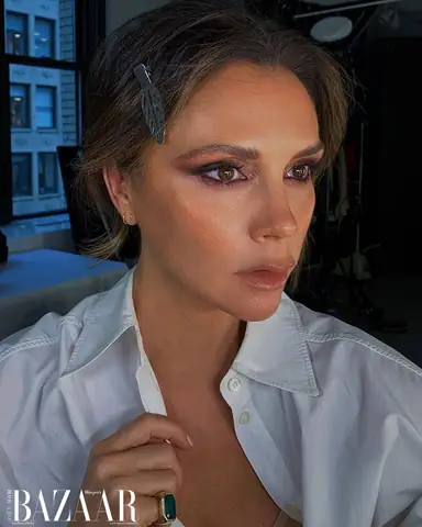 Phong Cách Của Hung Vanngo: Kiểu Makeup Ấn Tượng Và Làn Da Bóng Khoẻ