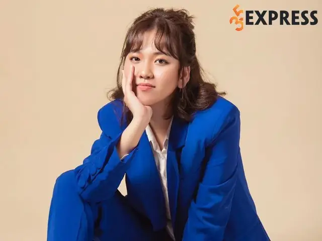 Ca Sĩ Huyền Tâm Môn Là Ai?