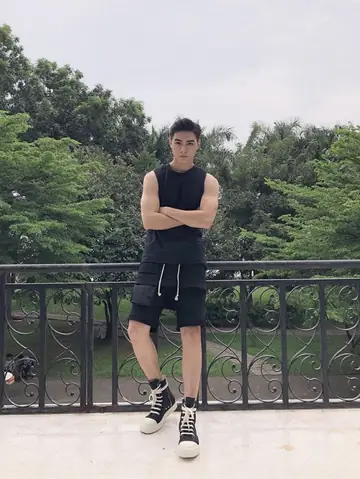 Chồng Sắp Cưới Chúng Huyền Thanh - Jay Quân Là Ai?