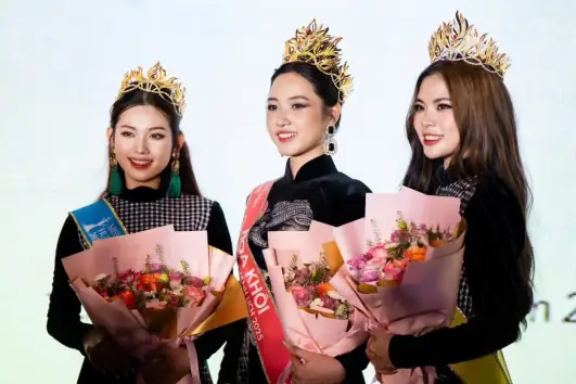 Lê Lý Lan Hương Là Ai