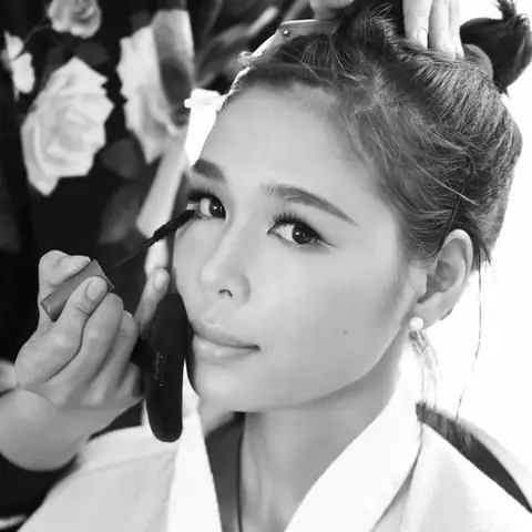 Nhà Văn Linh Lê, Vợ Btv Quang Minh Là Ai?