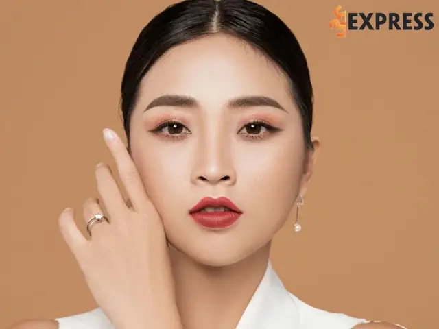 Liêu Hà Trinh Là Ai?