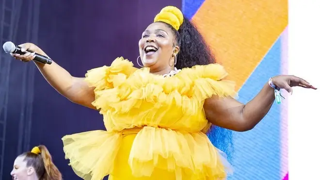 Lizzo Là Ai? Tổng Quan Sự Nghiệp Và Phong Cách Sống Độc Đáo Lizzo Là Ai? Tổng Quan Sự Nghiệp Và Phong Cách Sống Độc Đáo