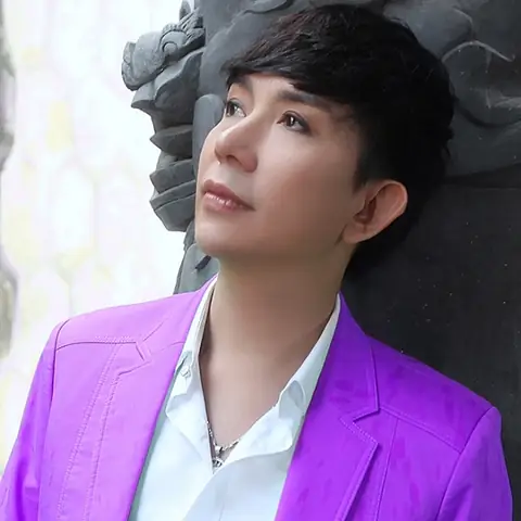 ( Phunutoday )- Long Nhật Là Một Nam Ca Sĩ Người Việt Nam Chuyên Hát Dòng Nhạc Quê Hương Và Nhạc Trữ Tình.