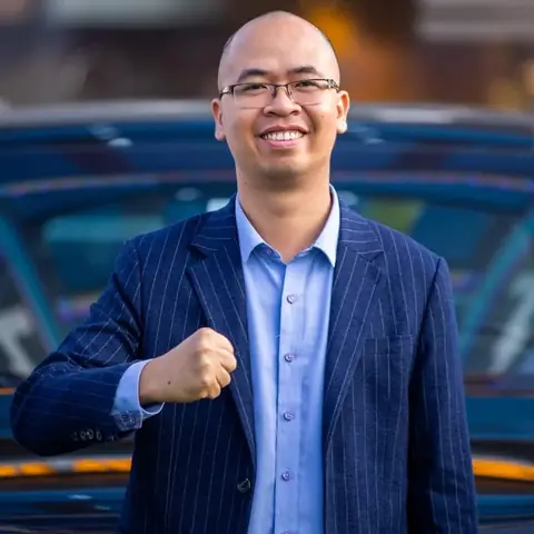 Sơ Lược Về Tiểu Sử Và Sứ Mệnh Lương Trainer