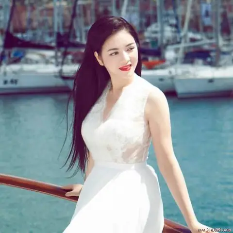 Lý Nhã Kỳ Là Ai? Khám Phá Sự Nghiệp Và Đời Tư Đa Chiều Lý Nhã Kỳ Là Ai? Khám Phá Sự Nghiệp Và Đời Tư Đa Chiều