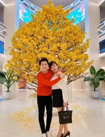 Mẹ Của Jack J97 Là Ai: Thông Tin Chi Tiết Về Gia Đình Nam Ca Sĩ