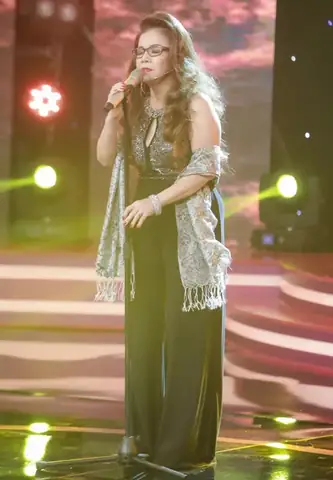 Kasim Hoàng Vũ Có Mẹ Theo Sát Kèm Cặp