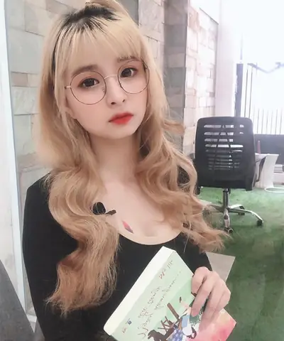 Hình Ảnh Xinh Đẹp Đáng Yêu Của Cô Nàng Mèo 2k4