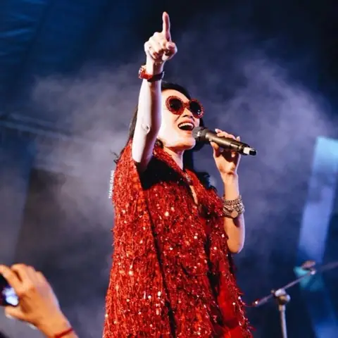 Mỹ Tâm Cô Ấy Là Ai? Giải Mã Hành Trình "nữ Hoàng V-pop"