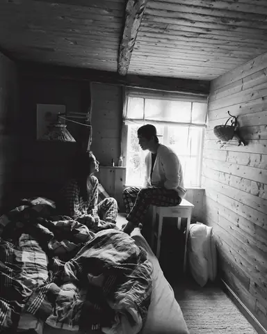 Bến Đỗ Bên Cạnh "chị Đại" Quyền Lực Làng Giải Trí Việt