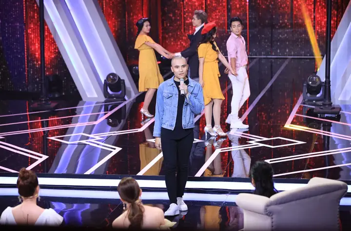 Đức Anh - Chàng Trai Gây Ấn Tượng Với Chiếc Đầu Trọc Tại "người Ấy Là Ai?" Đã Khiến Nhiều Khán Giả Không Cầm Được Nước Mắt. Đức Anh - Chàng Trai Gây Ấn Tượng Với Chiếc Đầu Trọc Tại "người Ấy Là Ai?" Đã Khiến Nhiều Khán Giả Không Cầm Được Nước Mắt.