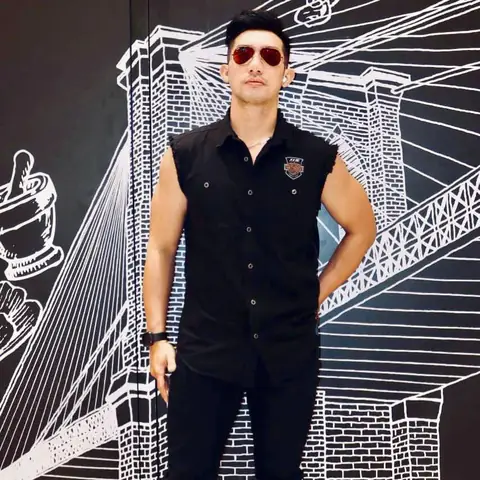 Người Ấy Là Ai Tập 3: Anh Chàng Thuộc Giới Tính Thứ 3 Từng Bị Bạn Trai Bất Ngờ Bỏ Rơi - Ảnh 2.